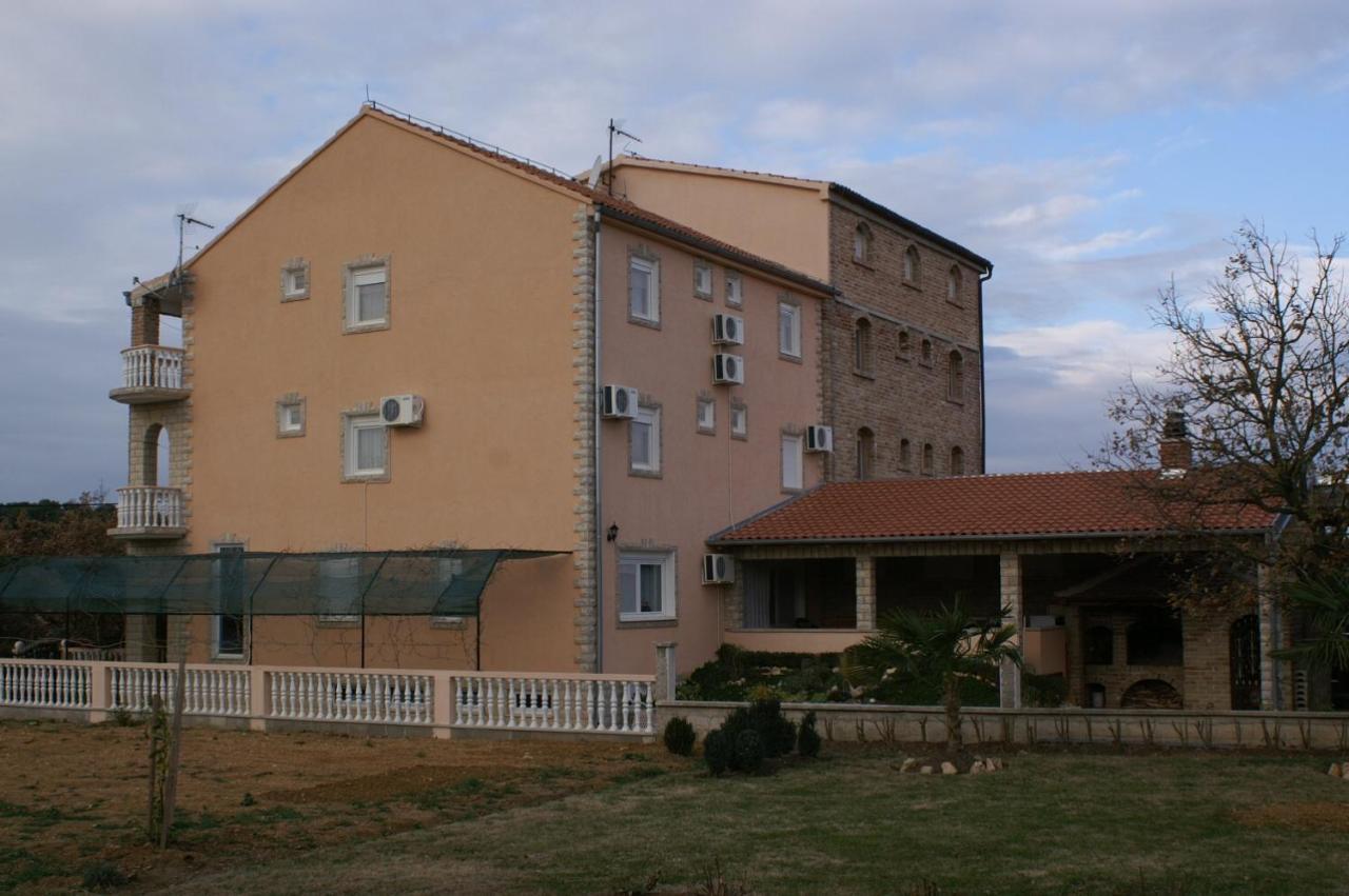 Apartments And Rooms With Parking Space Biograd Na Moru, Biograd - 4305 المظهر الخارجي الصورة