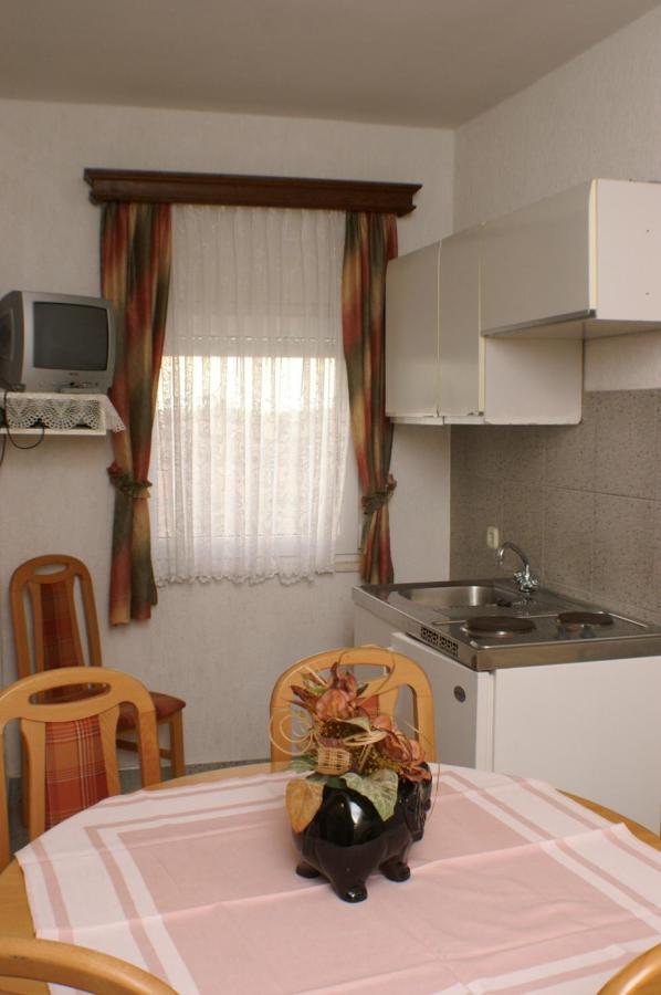 Apartments And Rooms With Parking Space Biograd Na Moru, Biograd - 4305 المظهر الخارجي الصورة