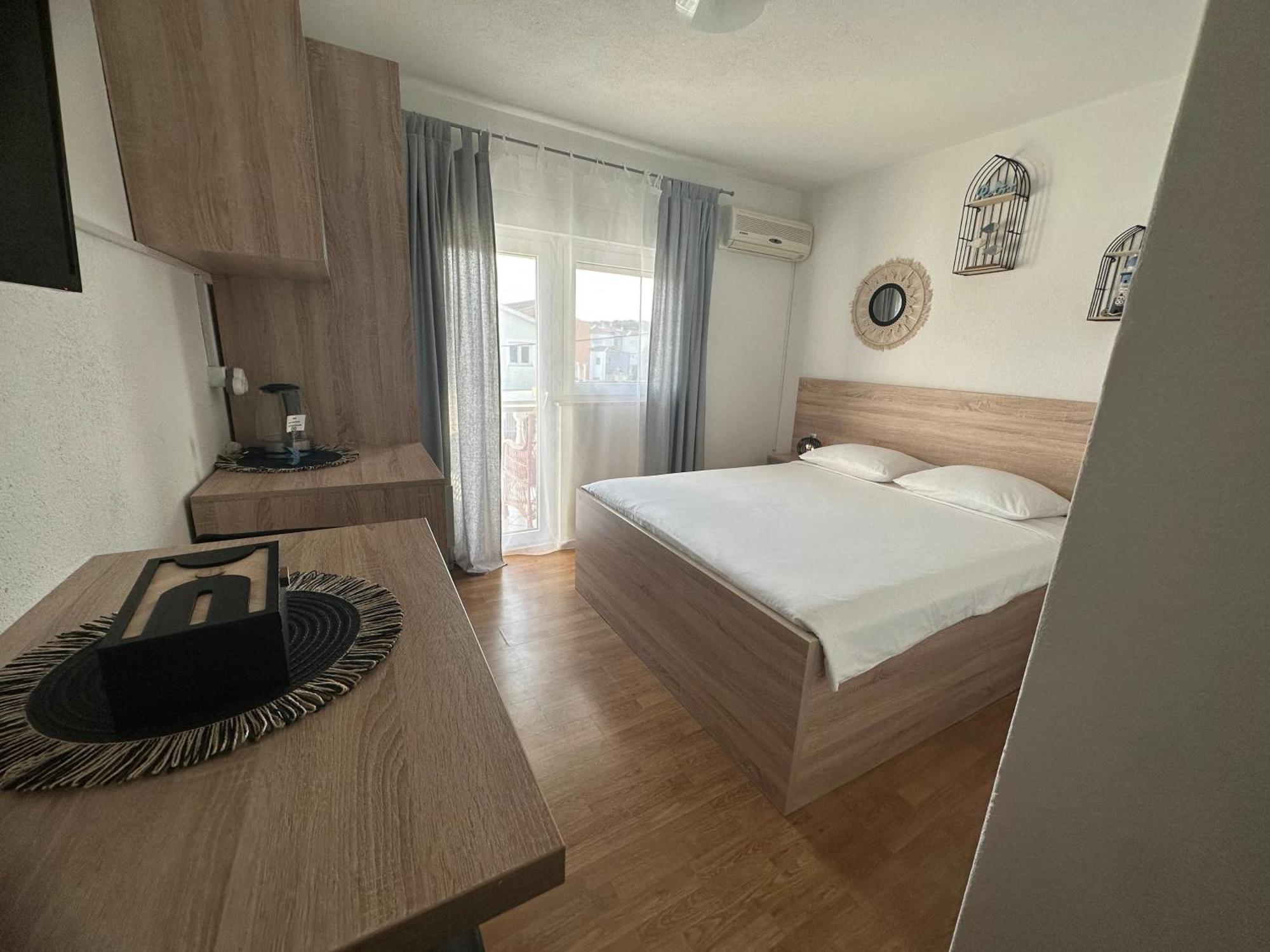 Apartments And Rooms With Parking Space Biograd Na Moru, Biograd - 4305 المظهر الخارجي الصورة